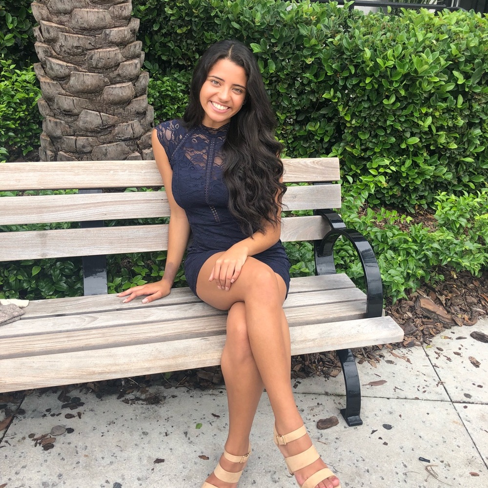 Meet your Posher, Crystal